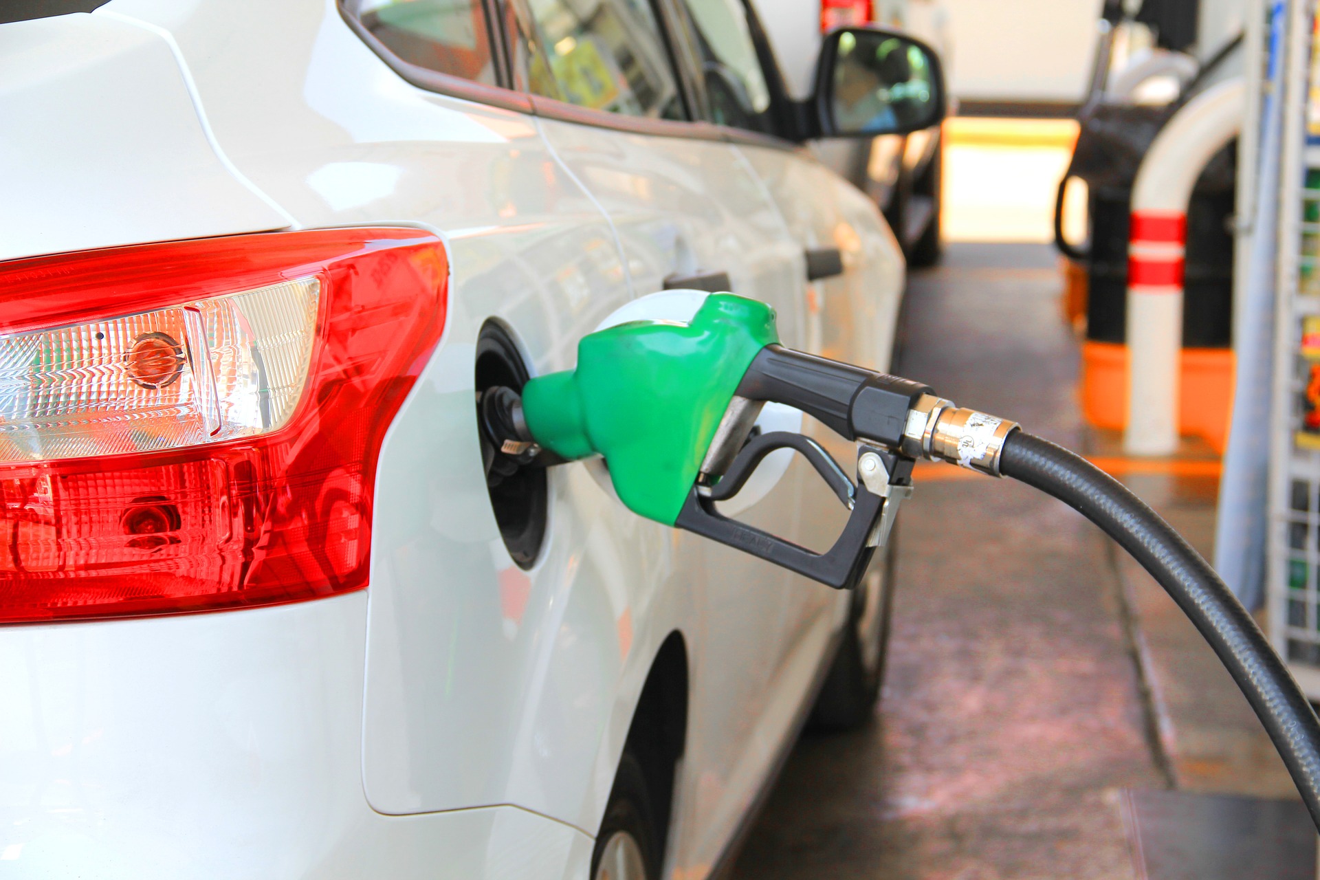 pin on ariana grande on is pumping gas with car on dangerous